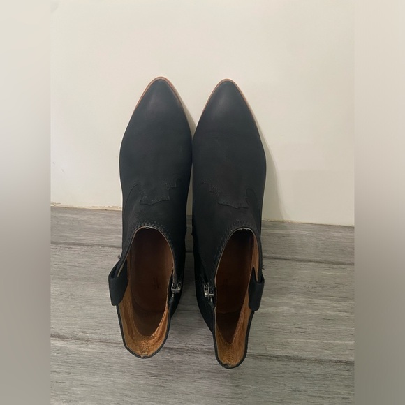 FRYE Reina Black Suede Leather Western Bootie Sz 9 - Picture 4 of 17